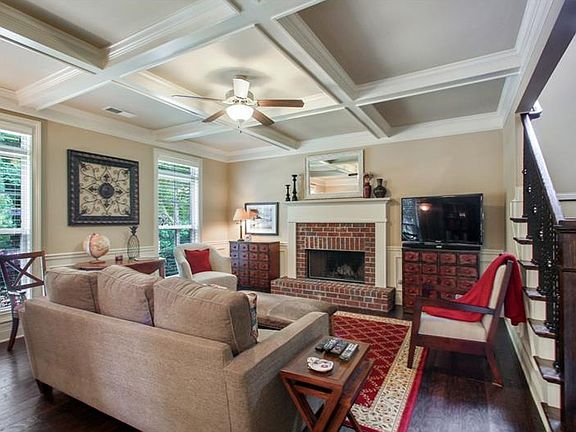 3rd image of 2880 Bernard Way SE