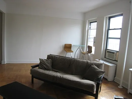 Rented by Metropolitan Equities | media 10