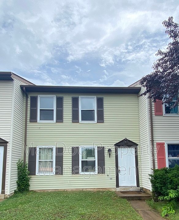 1st image of 10203 Green Willow Ave