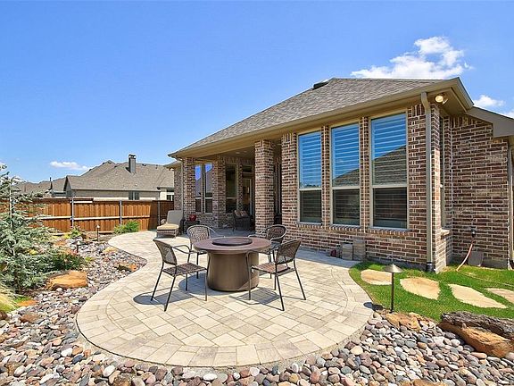 4th image of 4120 Blue Sage Dr