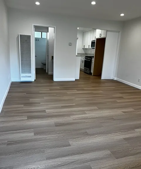999 E Locust St #17 — Photo 1