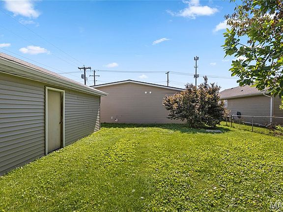 3rd image of 4219 Old Alton Rd