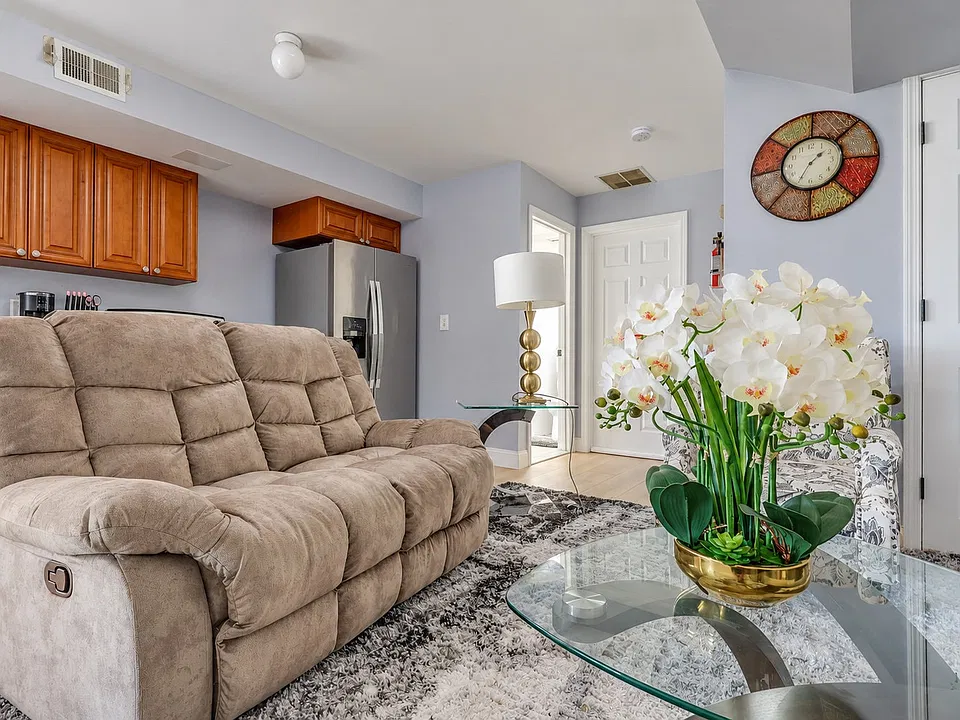 501 Clinton Ave #ID1592224P