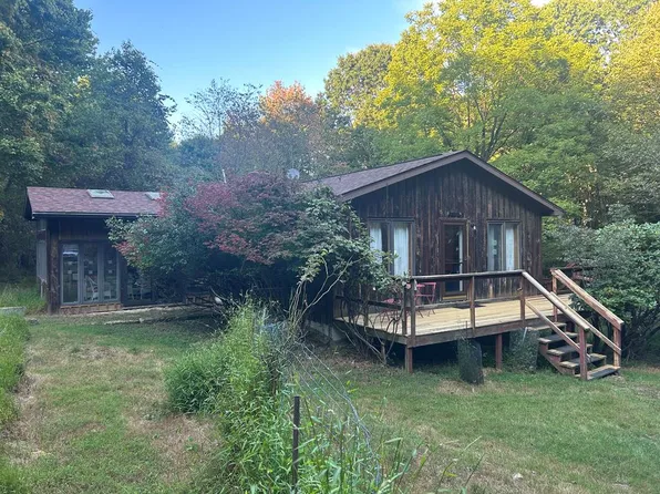 1037 Spring Dr, Strattanville, PA 16258