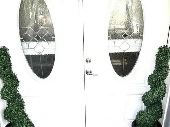 969 Blue Hill Ave #1, Milton, MA 02186