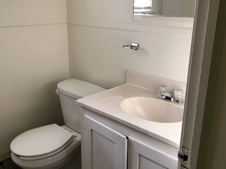 309 NW Cleveland St — Photo 20