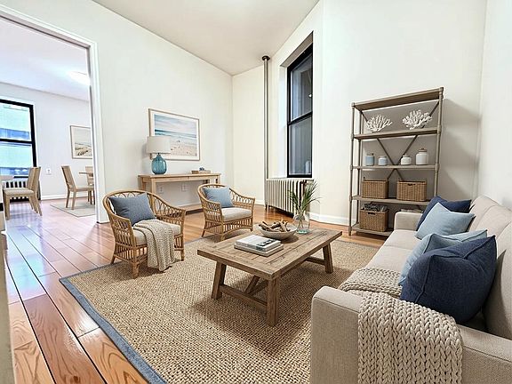 3rd image of 327 W 35th St #3A
