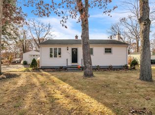 286 Talmadge Dr, Springfield, MA 01118