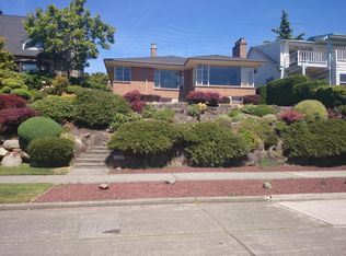 2468 Westmont Way W, Seattle, WA 98199