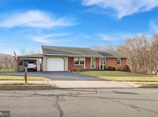 220 N Muddy Creek Rd, Denver, PA 17517
