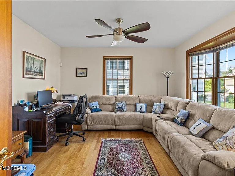 1118 Barnegat Ln — Photo 14