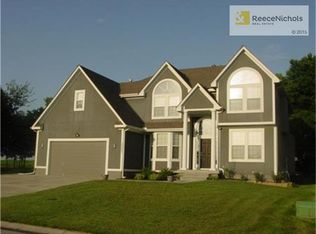 3301 SW Windemere Dr, Lees Summit, MO 64082