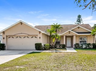4084 Kingsfield Dr, Parrish, FL 34219