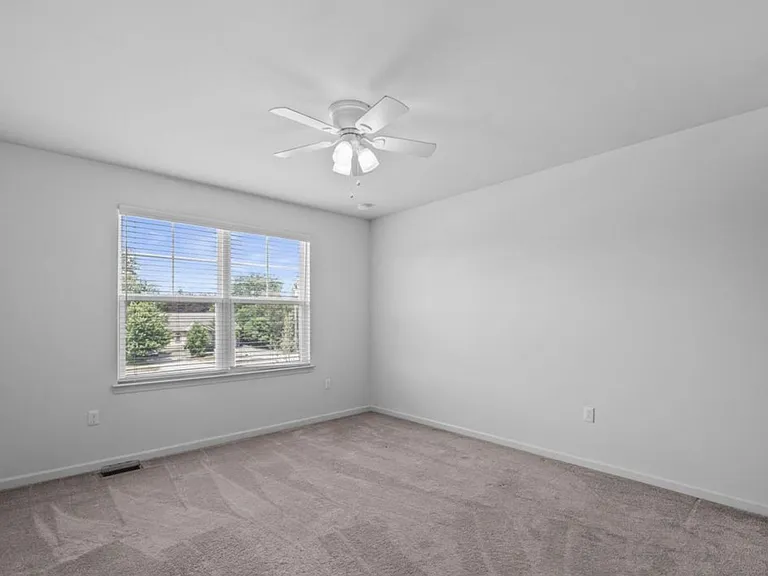 4621 Bradley Cir — Photo 8