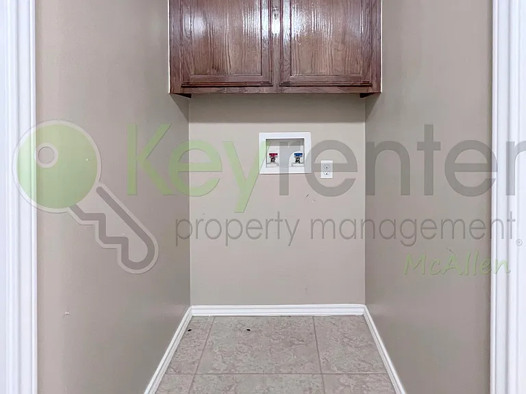 7816 N 26th St — Photo 2