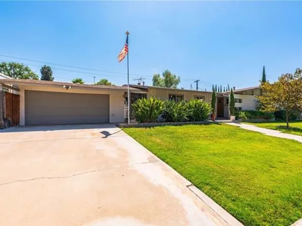 2390 Gloucester Way, Riverside, CA 92506