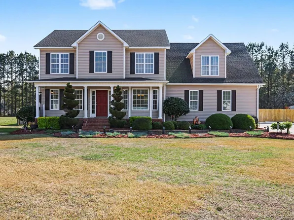 313 Blaze Ridge Dr, Smithfield, NC 27577