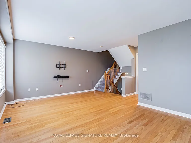 250 Richvale Dr S #3 — Photo 8