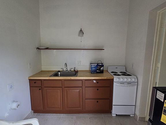 3rd image of 3121 S Crystal Lake Dr