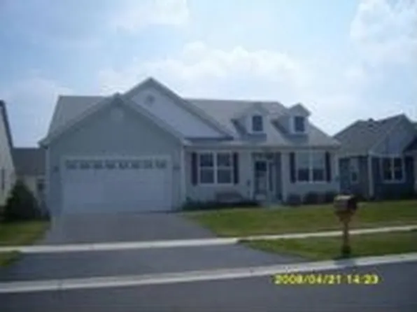 712 Bohannon Cir, Oswego, IL 60543