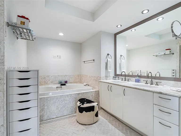 1331 Brickell Bay Dr #1611 — Photo 28