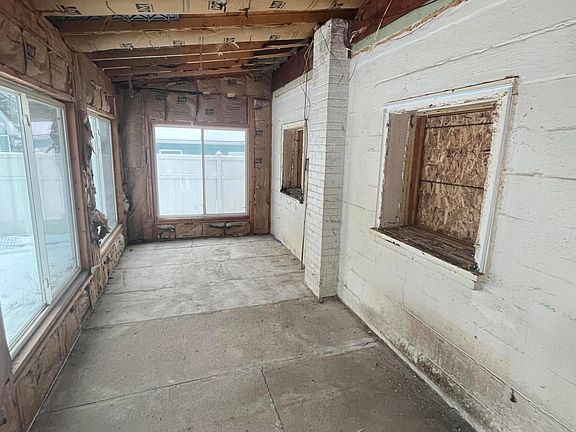 2nd image of 5928 Dakota Ave