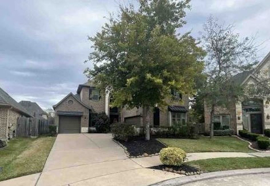 1st image of 6 Veneto Ln