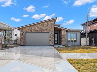 737 W Wrangler St, Meridian, ID 83646