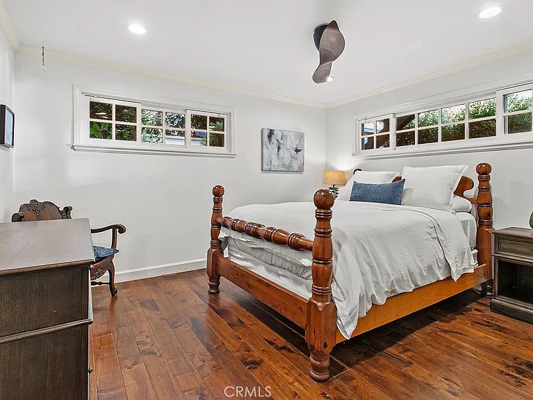 1010 Emerald Bay — Photo 49