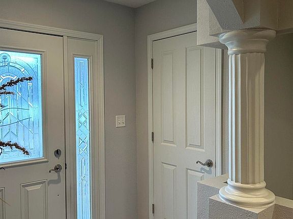 3rd image of 1420 Stone Creek Dr