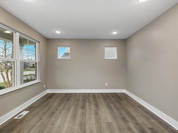 3rd image of 2143 Pine Valley Dr