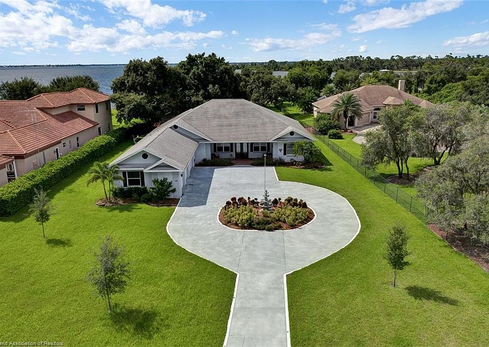 1st image of 136 Lagoni Ln