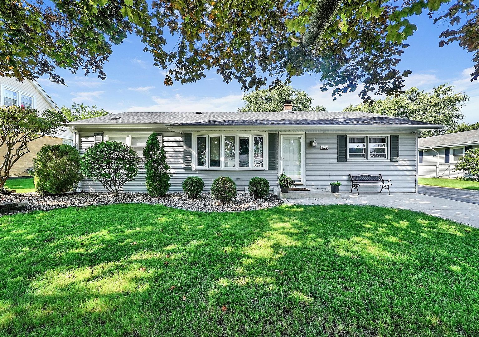 8014 Mobile Ave, Burbank, IL 60459 Zillow