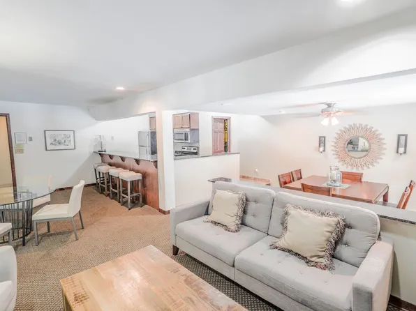 Lakewood Isles, 3031 Ewing Ave S APT 272, Minneapolis, MN 55416