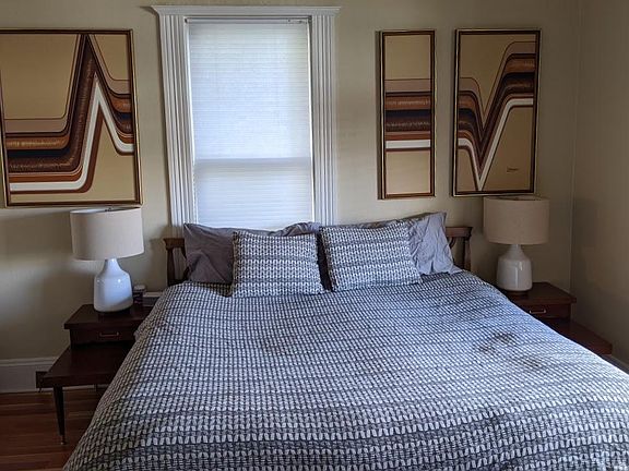King size bed