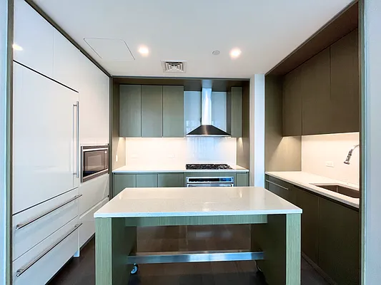 Rented by Koriny NYC LLC | media 17