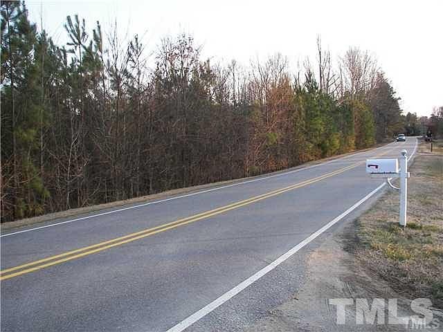 2nd image of 2840 Thomas Rd