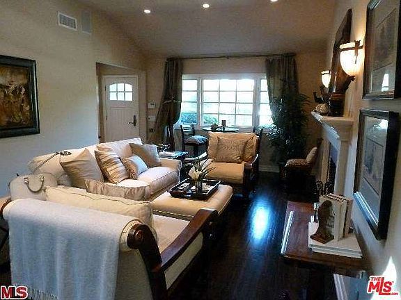 3rd image of 1128 San Vicente Blvd