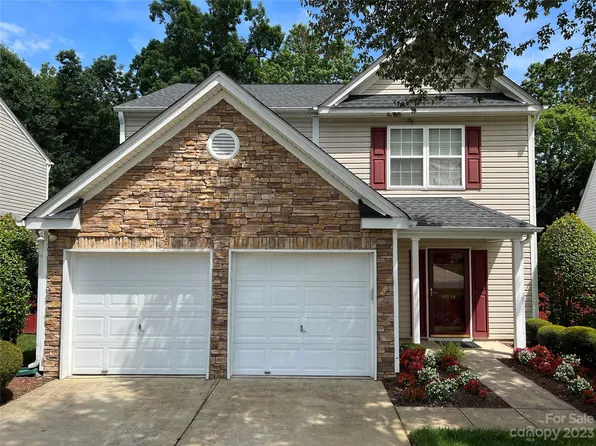 10536 Pickerel Ln, Charlotte, NC 28213