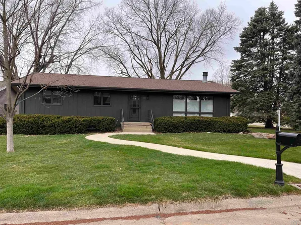 2601 Willow St, Sioux City, IA 51106