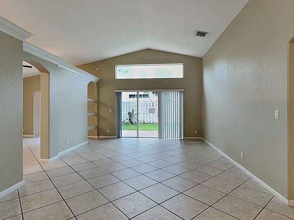 3rd image of 4119 Torres Cir