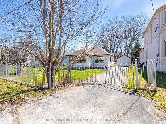 3rd image of 57 Lakeshore Rd
