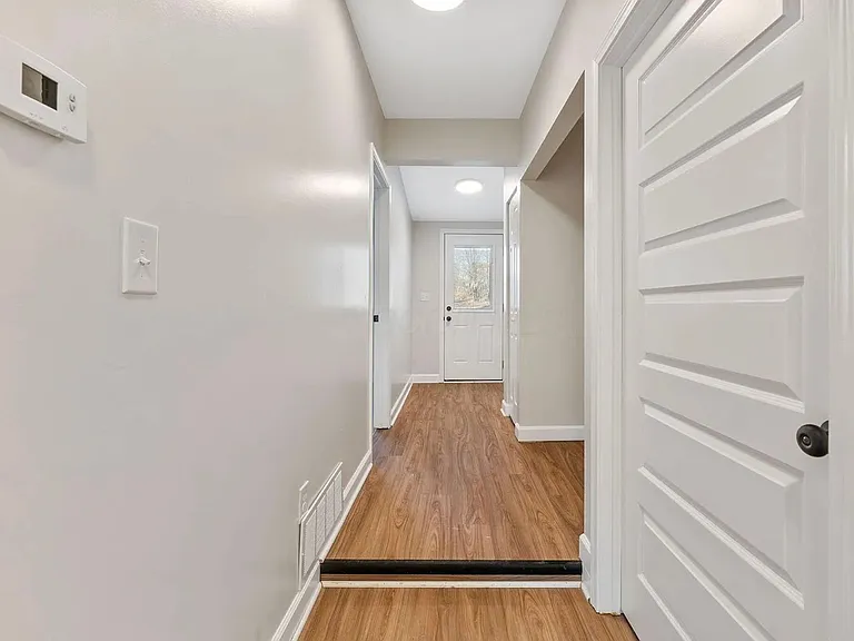510 Glendower Ave — Photo 7