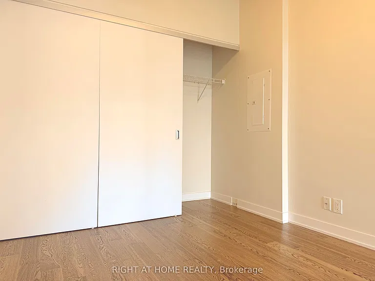 1239 Dundas St W #202 — Photo 12