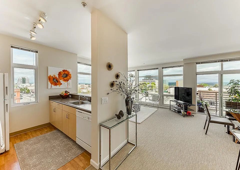1st image of 3120 Colby Ave #0B-1Ba-660Sqft