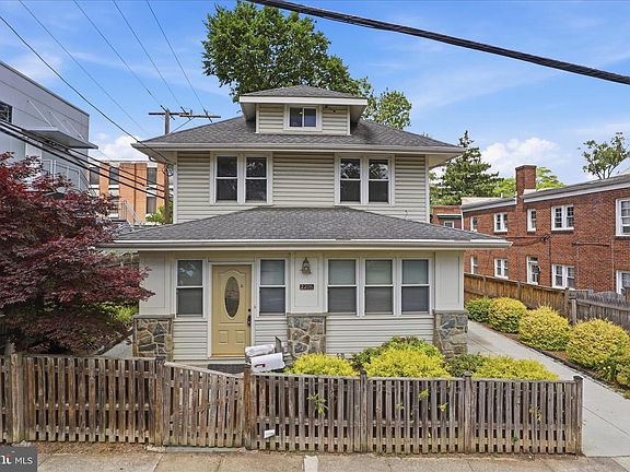 2nd image of 2206 S Grant St