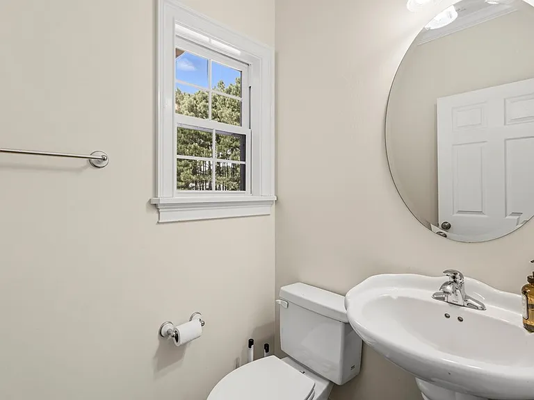 100 Carrington Cir — Photo 20