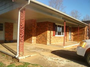 77 Pleasant Valley Dr, Marion, NC 28752