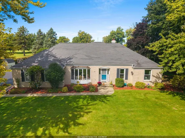 2924 Ridgeway Dr, Neenah, WI 54956
