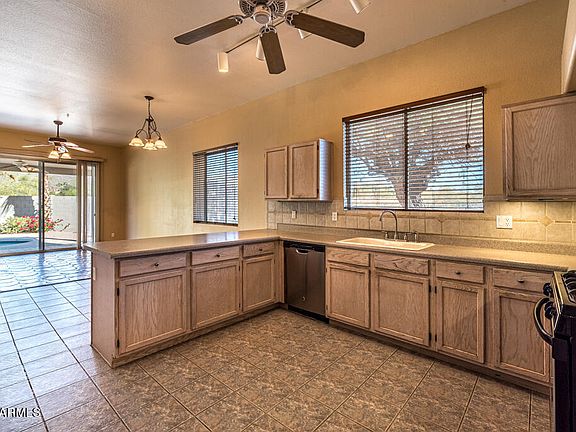 5th image of 11160 E POINSETTIA Drive